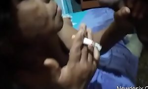 Indian Randi engulfing cock nd smokin'