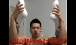 Oriental young man spunk beyond webcam